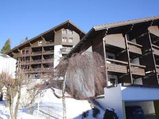 Bad Kleinkircheim 6=7 AKCIÓ - 6=7 AKCIÓ! 1 éjszaka INGYENES!
2027. január 10 - 30. között

RÖVID turnus lehetséges!
Konyhás apartmanok REGGELIVEL!

CSALÁDI EURO AKCIÓ!
2027. január 09. – március 05.
1 felnőtt, legalább 6 napos síbérlet vásárlása esetén 11,9 éves korig 1 gyermek részére 6 € / 6 nap áron váltható Bad Kleinkirchheim síbérlet. A gyermek síbérlet az adott napon – síelés helyett – Thermal Römerbad belépőként is felhasználható. Az akció a részt vevő partner szálláshelyeken megszálló vendégek számára érvényes.